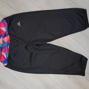 Adidas Ladies Medium Black Polyester crop Athletic Pants W/ Colored Accents [75]